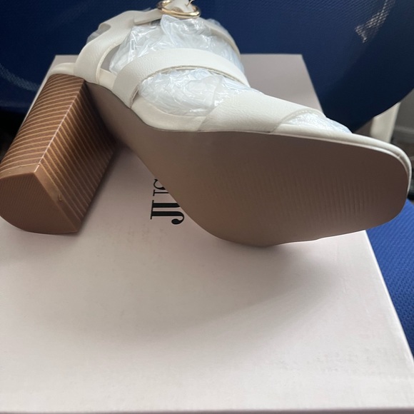 New - Picture 2 of 4